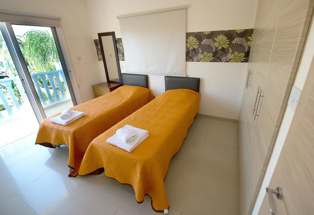 Hara Nissi Beach Villas Ayia Napa Exterior photo