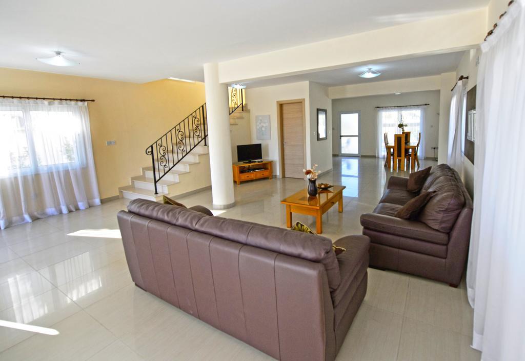 Hara Nissi Beach Villas Ayia Napa Exterior photo